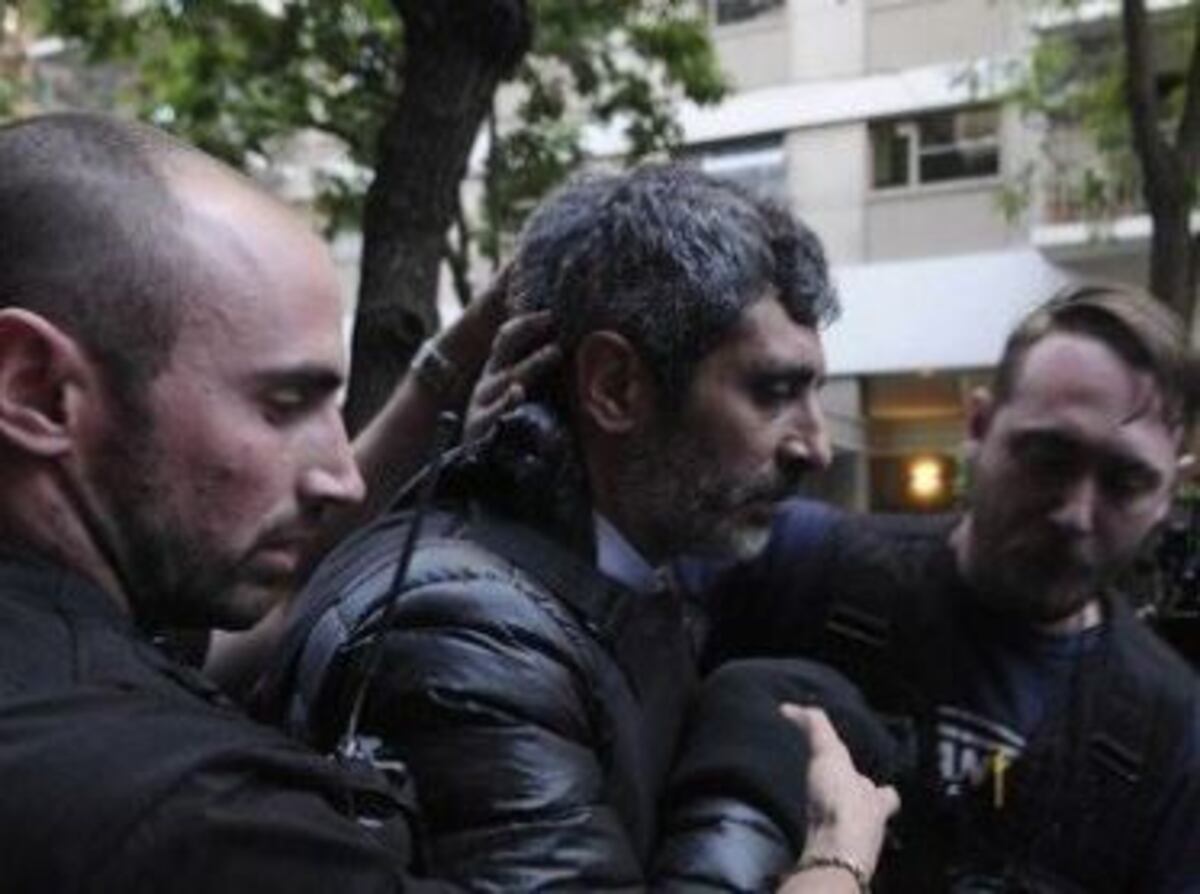 Así se llevaron detenido a Roberto Baratta