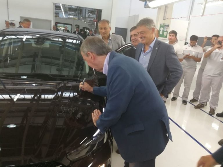 Macri viajó a Córdoba para el lanzamiento del Fiat Cronos y recorrerá obras con Schiaretti