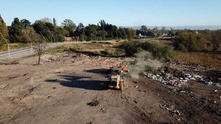 El basural donde fue hallado el cuerpo calcinado.