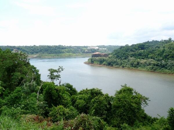 Encontraron un cuerpo en la vera del Río Paraná a la altura de Garuhapé