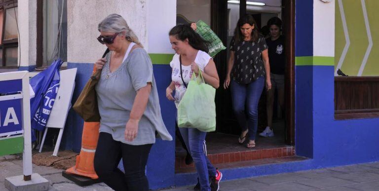 Familiares visitaron a los rugbiers detenidos por el crimen de Fernando Báez Sosa (Foto: Maxi Failla/Clarín)