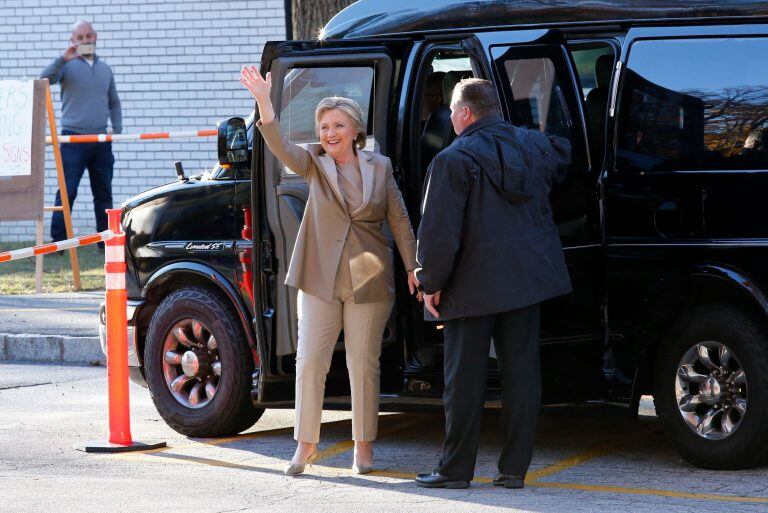 Democratic presidential nominee Hillary Clinton arrives vote in Chappaqua, New York on November 8, 2016.nAfter an exhausting, wild, bitter, and sometimes sordid campaign, Americans finally began voting Tuesday for a new president: either the billionaire populist Donald Trump or Hillary Clinton, seeking to become the first woman to win the White House. / AFP PHOTO / EDUARDO MUNOZ ALVAREZ