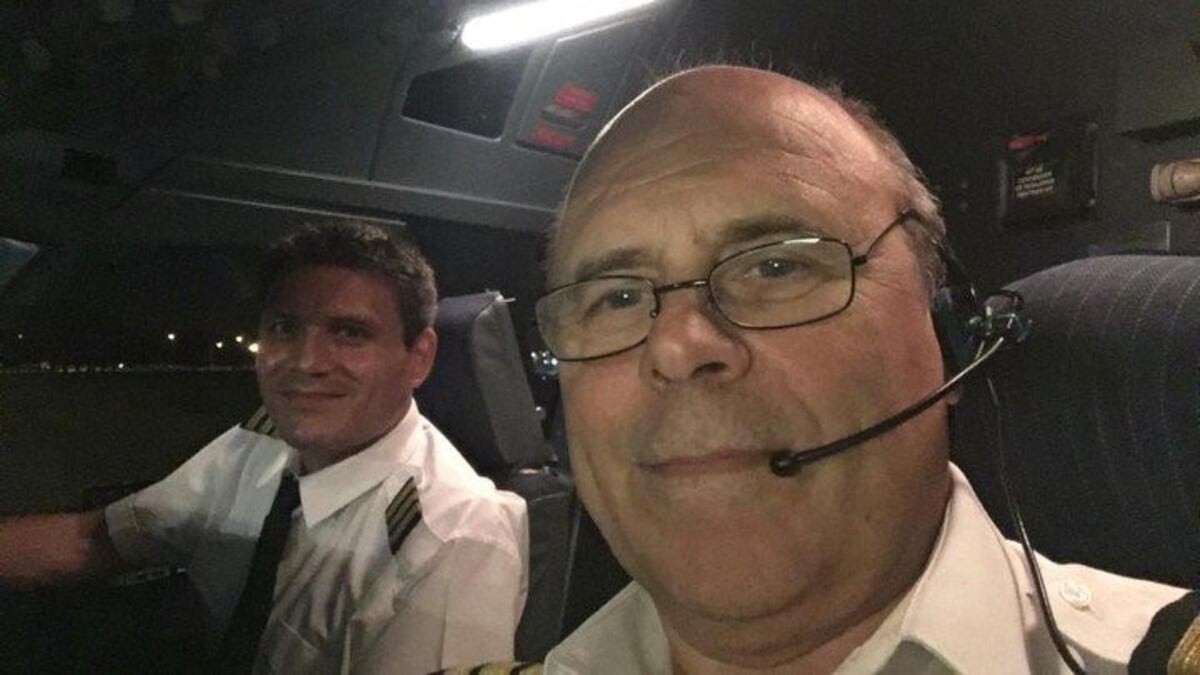 "Es como salvar a la gente del Titanic", dijo el piloto del último vuelo para repatriar argentinos