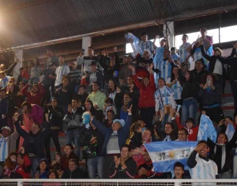 Festejos en el Fan Fest de Iguazú. (Foto: El Territorio)