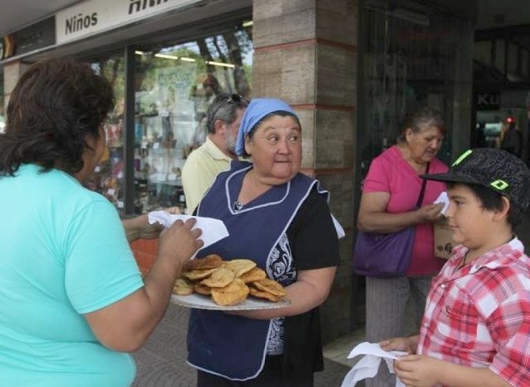 Se viene una nueva caravana de la torta frita.