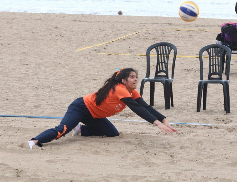 Deportes de verano en TDF - Beach Voley