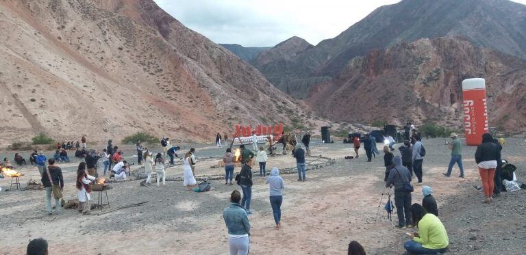 “Mostrar uno de los lugares turísticos más importante de Jujuy como Purmamarca, nos permite llegar a lugares y turistas de distintos puntos del mundo y atraer nuevos visitantes”, dijo el ministro Posadas.