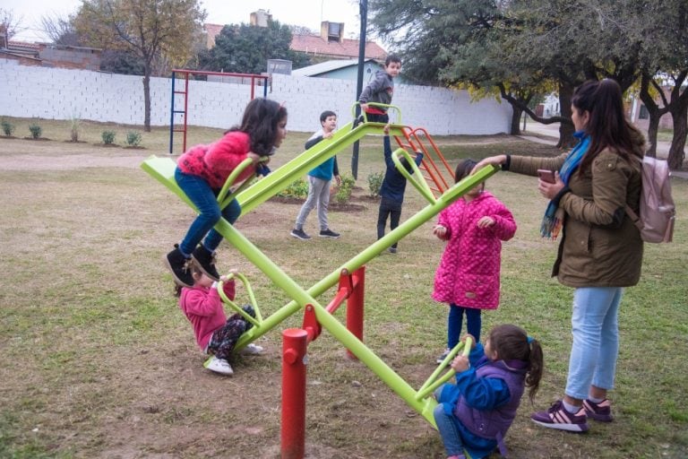 Renuevan la Plaza del Barrio Córdoba, Alta Gracia