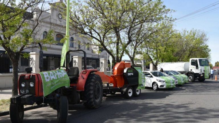 Incorporan nuevas maquinarias y vehículos en el municipio