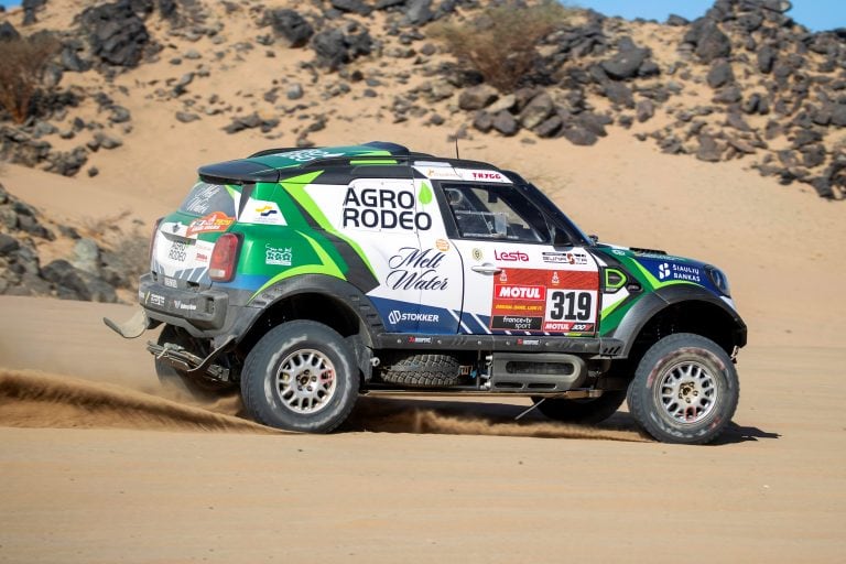 Vaidotas Zala, el ganador de la primera etapa en Autos. Debutó en 2016. Después de dos abandonos, su primer arribo fue en 2018, con un 18° lugar absoluto. El año pasado, quedó 12°. Este es su quinto Dakar.