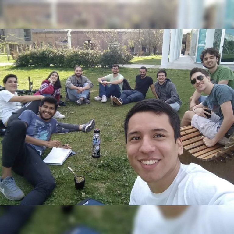 Equipo ganador del primer puesto en el concurso internacional "Open Space" (Instagram)