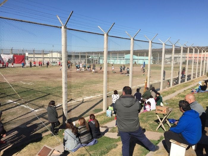 Los Caciques de Almafuerte recibieron a rugbiers mendocinos.