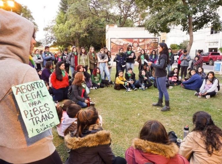 Pañuelazo verde en Corrientes. (Foto: El Litoral)