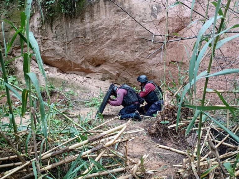 Nuevo incidente con los explosivos enterrados por YPF en el norte de Salta. (Policía de Salta)