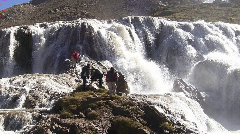 La aventura no cesa en El Sosneado. 