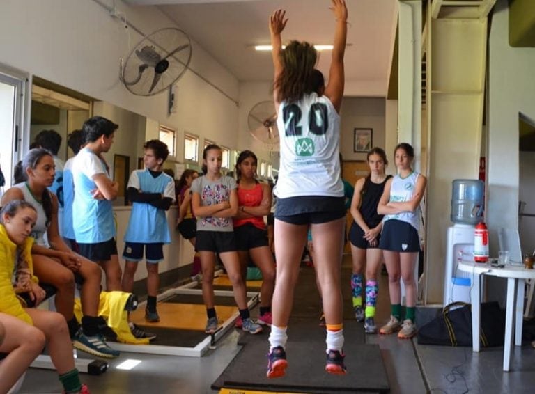 Las chicas y los chicos atletas provienen de las federaciones de entidades de toda la provincia. (M. de Deportes)