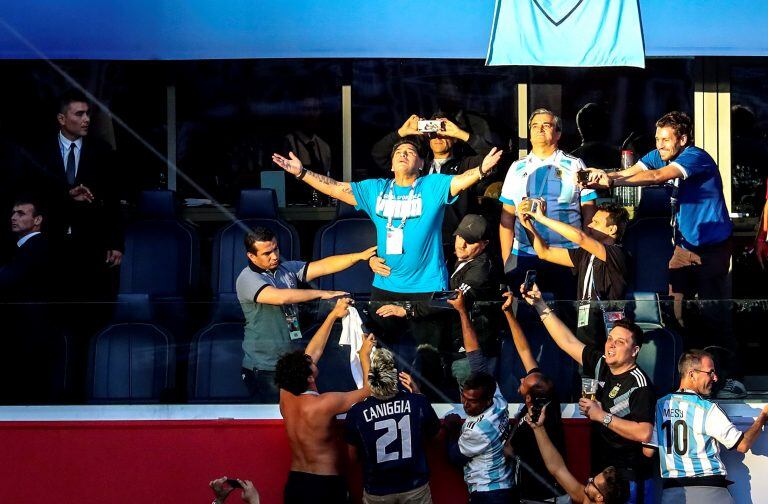 Diego Maradona en el partido entre Argentina y Nigeria