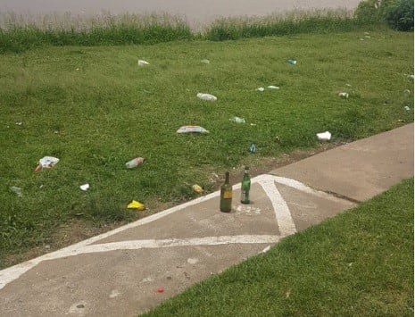 Suciedad en Parque de las Colectividades tras una fiesta