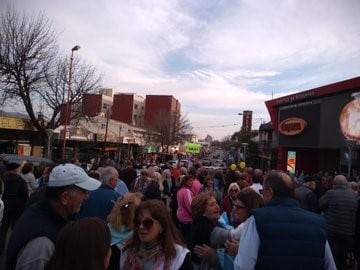 Marcha en Carlos Paz en apoyo al Presidente Macri.