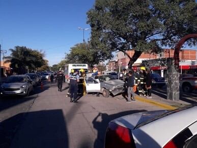 Accidente de tránsito en Avenida del Libertador, Alta Gracia.