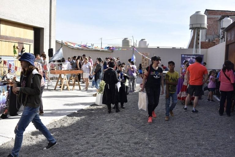 La Feria de Diseño es un paseo que ofrece una originalidad en indumentaria y accesorios innovadores.