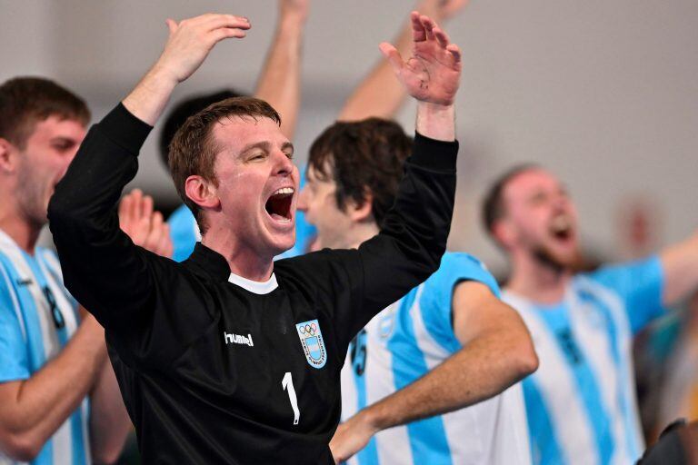 Matías Schulz fue determinante el en triunfo argentino. (Foto: Luis Robayo/AFP)