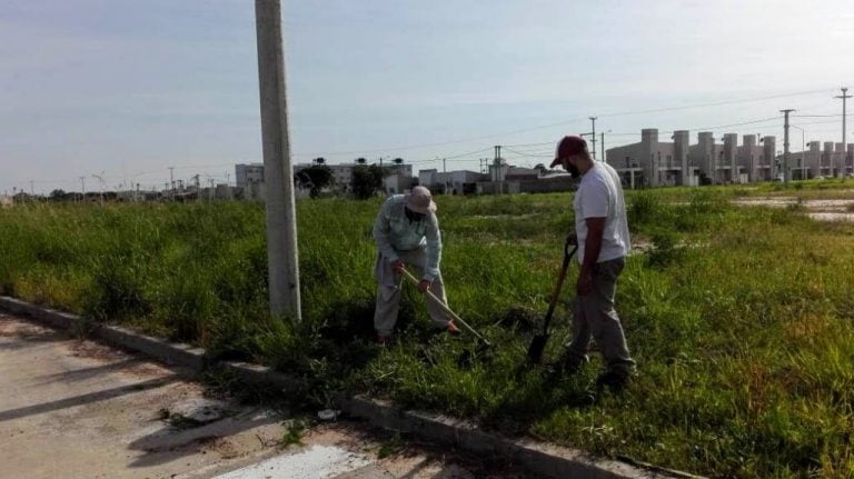 Vecinos se hicieron cargo de la limpieza municipal