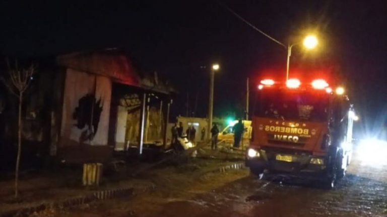 Murió un nene neuquino en un incendio en Valentina Norte (Foto: Gentileza)