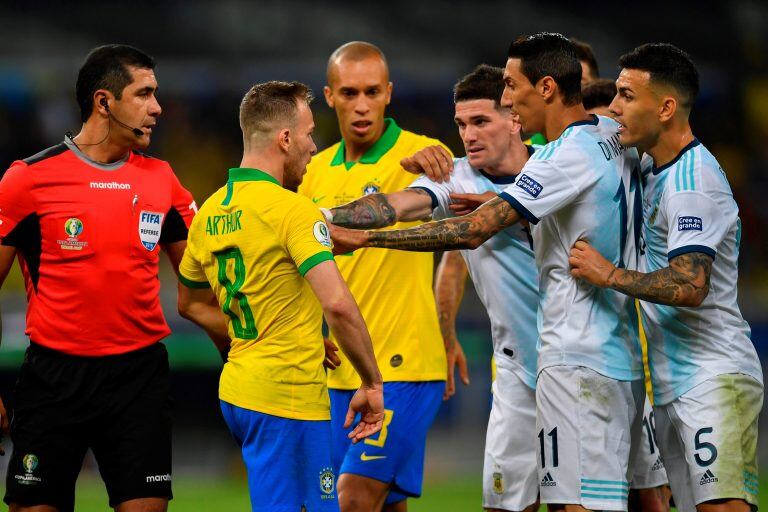 "De los partidos que dirigí esta copa, la  semifinal de Brasil - Argentina fue el de mayor expectativa y aporte en mi carrera”, dijo el ecuatoriano. Foto: AFP/Pedro Ugarte