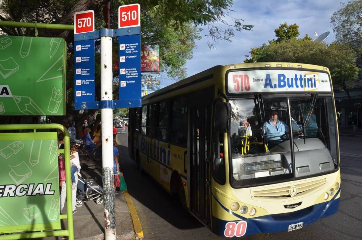 Hay líneas especiales de colectivos para las personas que vayan a vacunarse