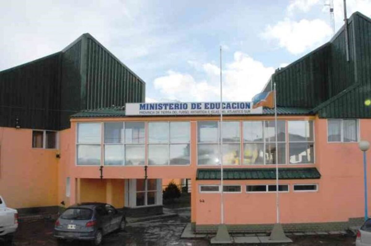 Tierra del Fuego: comenzaron las incripciones para nivel secundario