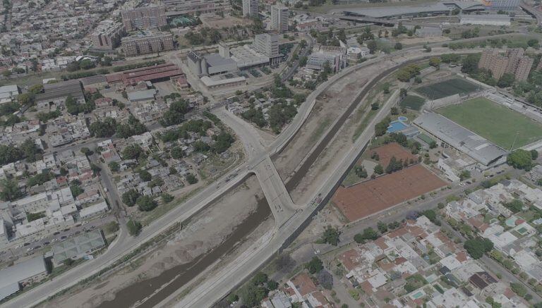 La obra de la nueva conexión de las Terminales 1 y 2 desde puente Letizia con la Costanera.