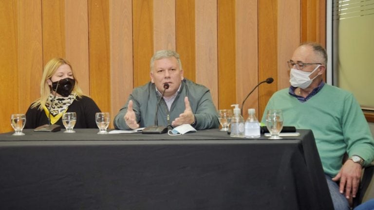 Anuncios del intendente Gustavo Benedetti en Arroyito.