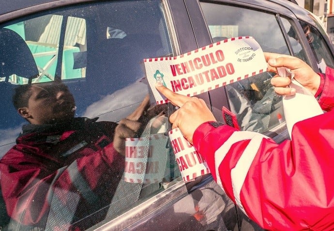 La policía provincial podría incautar autos por falta de documentación