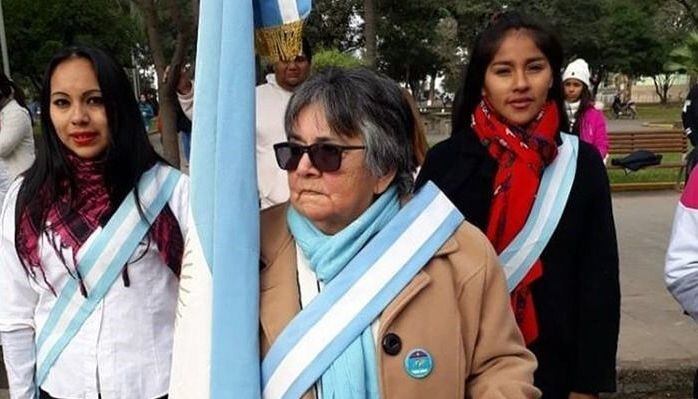 Adelma Méndez, la abuela que terminó su educación primaria a los 80 años con el mejor promedio (web)