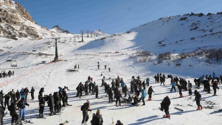 Viajes de egresados, Bariloche (web).