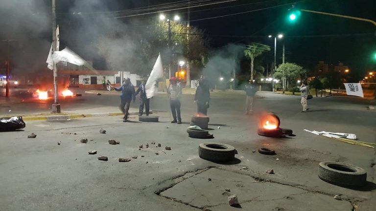 Corte de calle a la madrugada por el SEOM