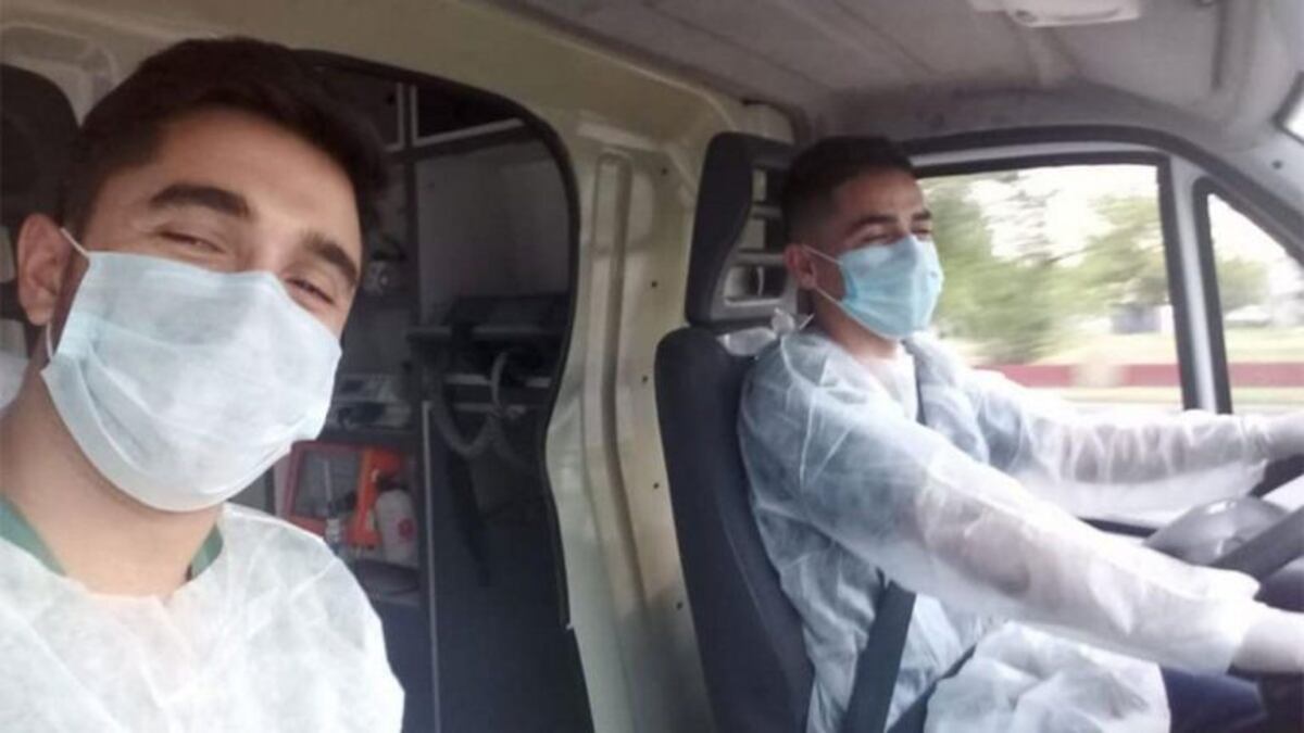 Despidieron al paramédico que pedaleaba seis horas para ir a trabajar a Villa María