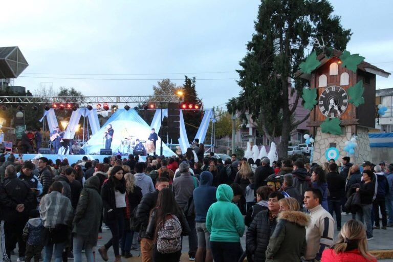 Así se celebró el último 25 de mayo en Carlos Paz. (Foto: archivo).