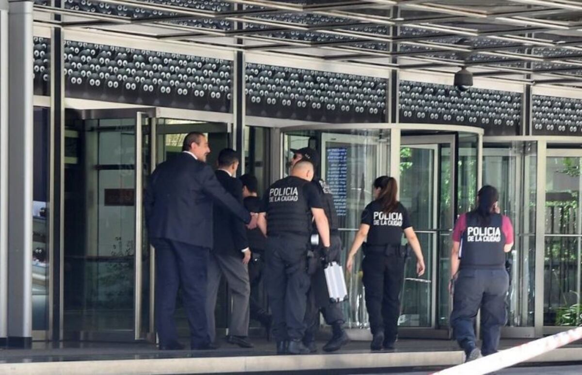 Otra falsa amenaza de bomba, ahora en la sede central del Banco Galicia