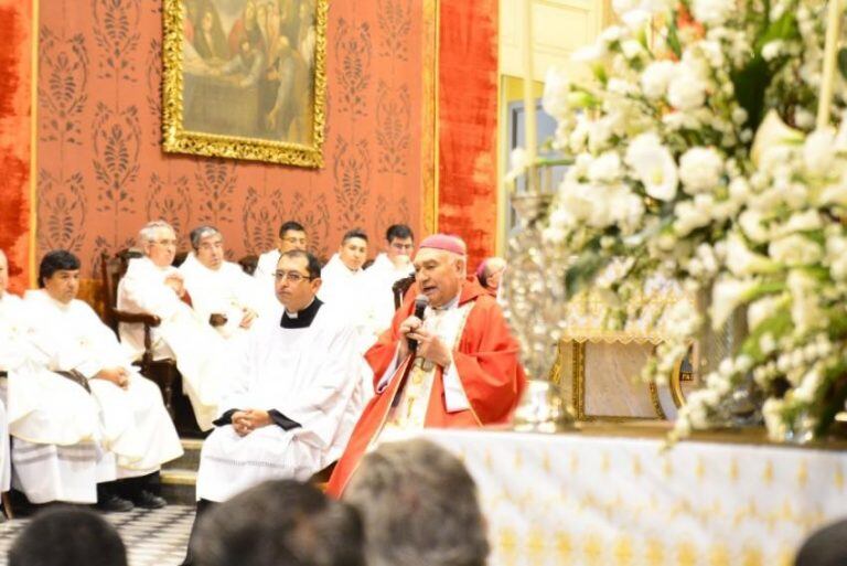 Monseñor Fabriciano Sigampa, arzobispo emérito de Resistencia (Chaco).