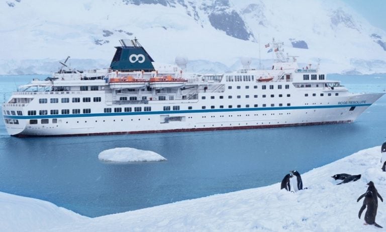 El buque partió del puerto de Halifax (Canadá) y seguirá su a Malvinas y Antártida.