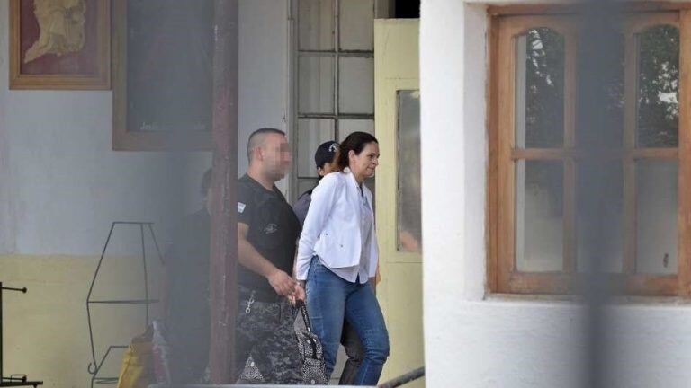 Julieta Silva cuando llegó a su casa en San Rafael con prisión domiciliaria. (Foto: Gentileza Los Andes/ Roberto Salvatores)