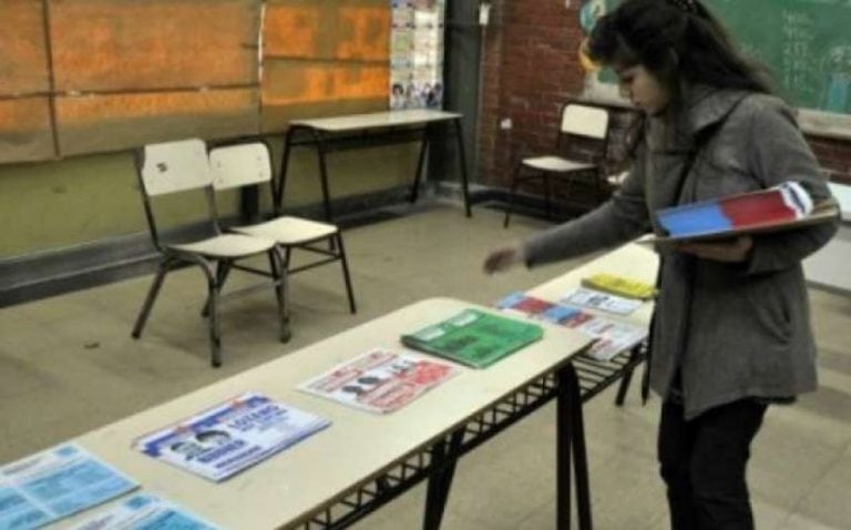 En VIedma las boletas seguirán siendo de colores.