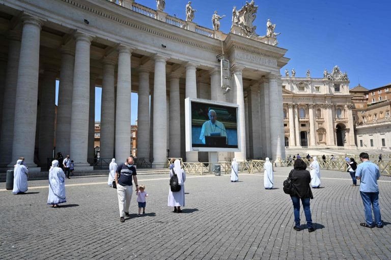 Oración vía streaming del papa Francisco. (Foto: Alberto Pizzoli/AFP)