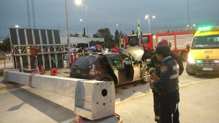 El insólito accidente ocurrido en la zona del flamante Nudo Vial del Cerro de las Rosas.