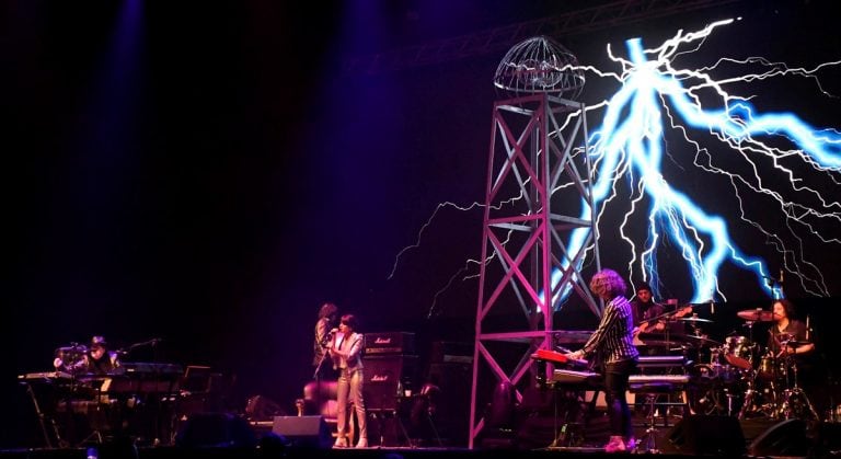 La banda tocó algo más de una hora para presentar "La Torre de Tesla". (Juan José García)