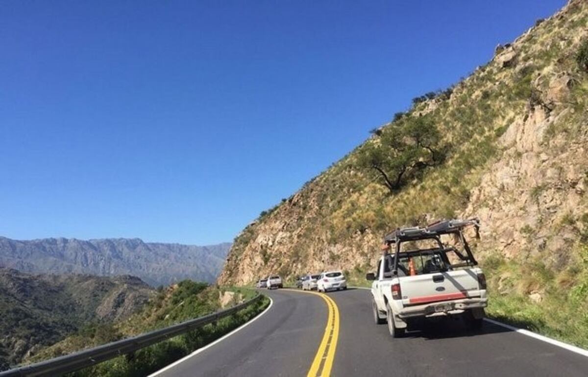 Corte preventivo en Altas Cumbres por el vuelco de un camión