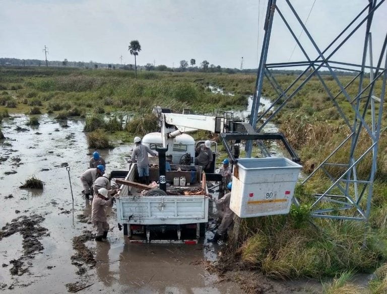 Reparan estructuras de alta tensión derribadas por tormentas