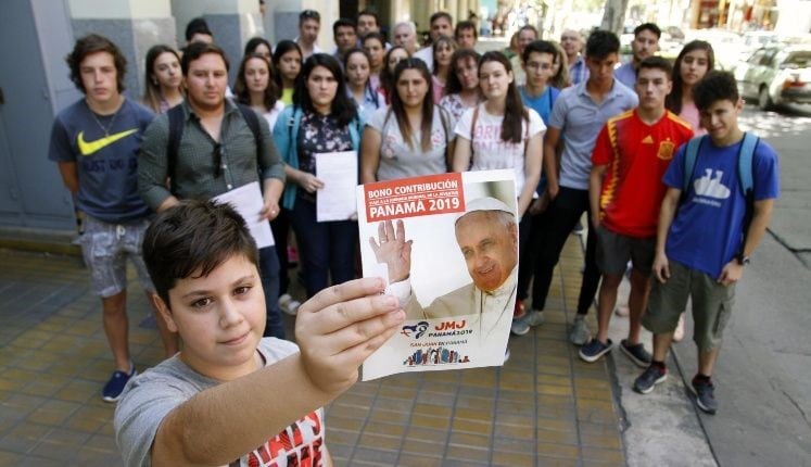 En junio habian lanzado un bono contribución y sortearon hasta un auto. Las familias se sumaron a la movida y realizaron un enorme esfuerzo, según el relato de los damnificados. Incluso hubo gente que pidió préstamos para cancelar el viaje.